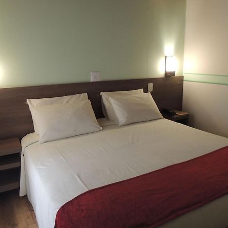 Hotel Monte Carlo Campos do Jordao Phòng bức ảnh